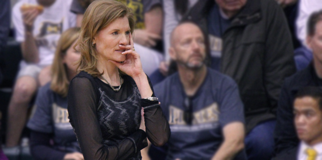 Southwestern's Brinkoeter Steps Down as Head Women's Basketball Coach