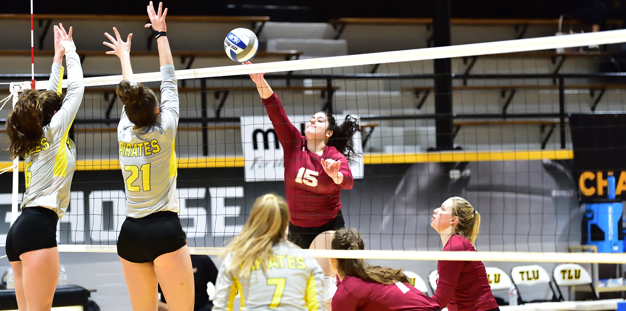 Austin College Takes 3-1 Victory over Southwestern in Third Place Match